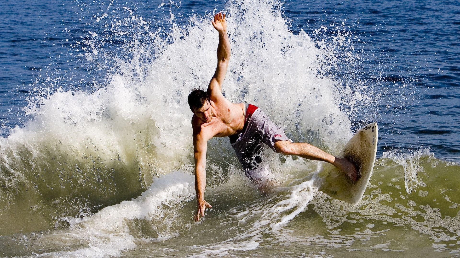 AYXSPORTSAPP-俄罗斯队在比赛中披荆斩棘,豪取胜利,俄罗斯比赛视频